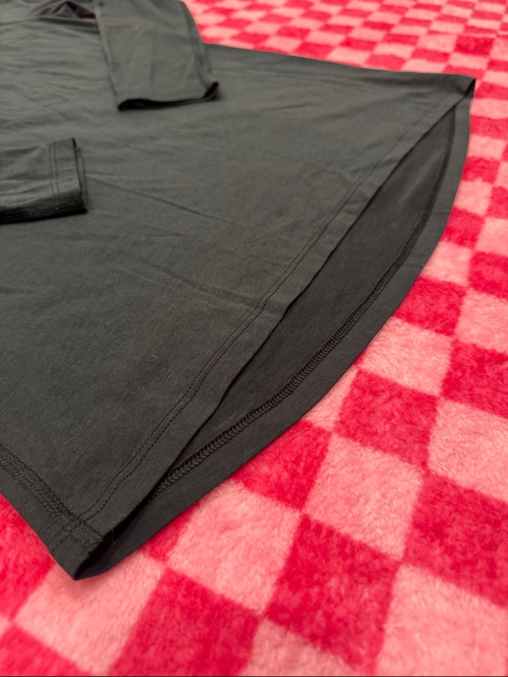 lululemon athletica Black Long Sleeve Scoop Neck Top - Picture 3 of 4